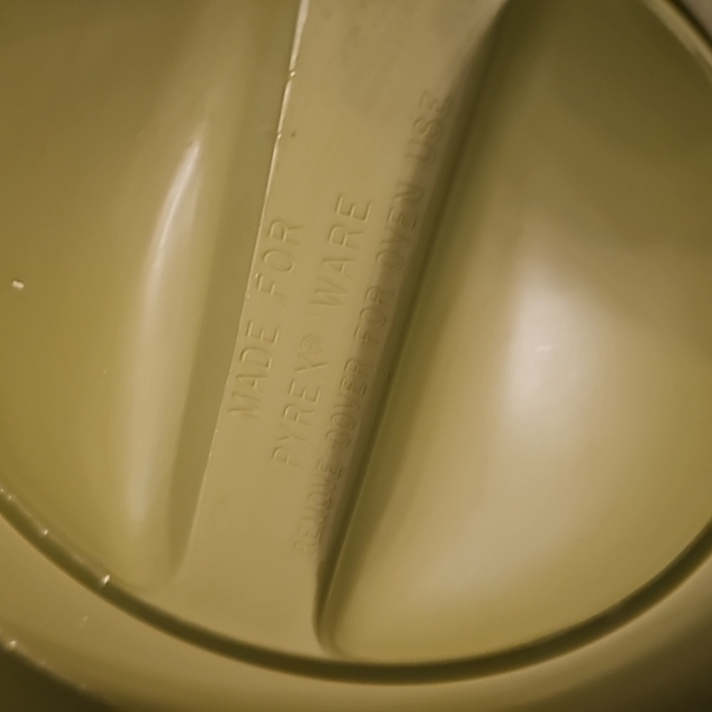 Pyrex Avocado Store and Stack - Picture 4 of 4